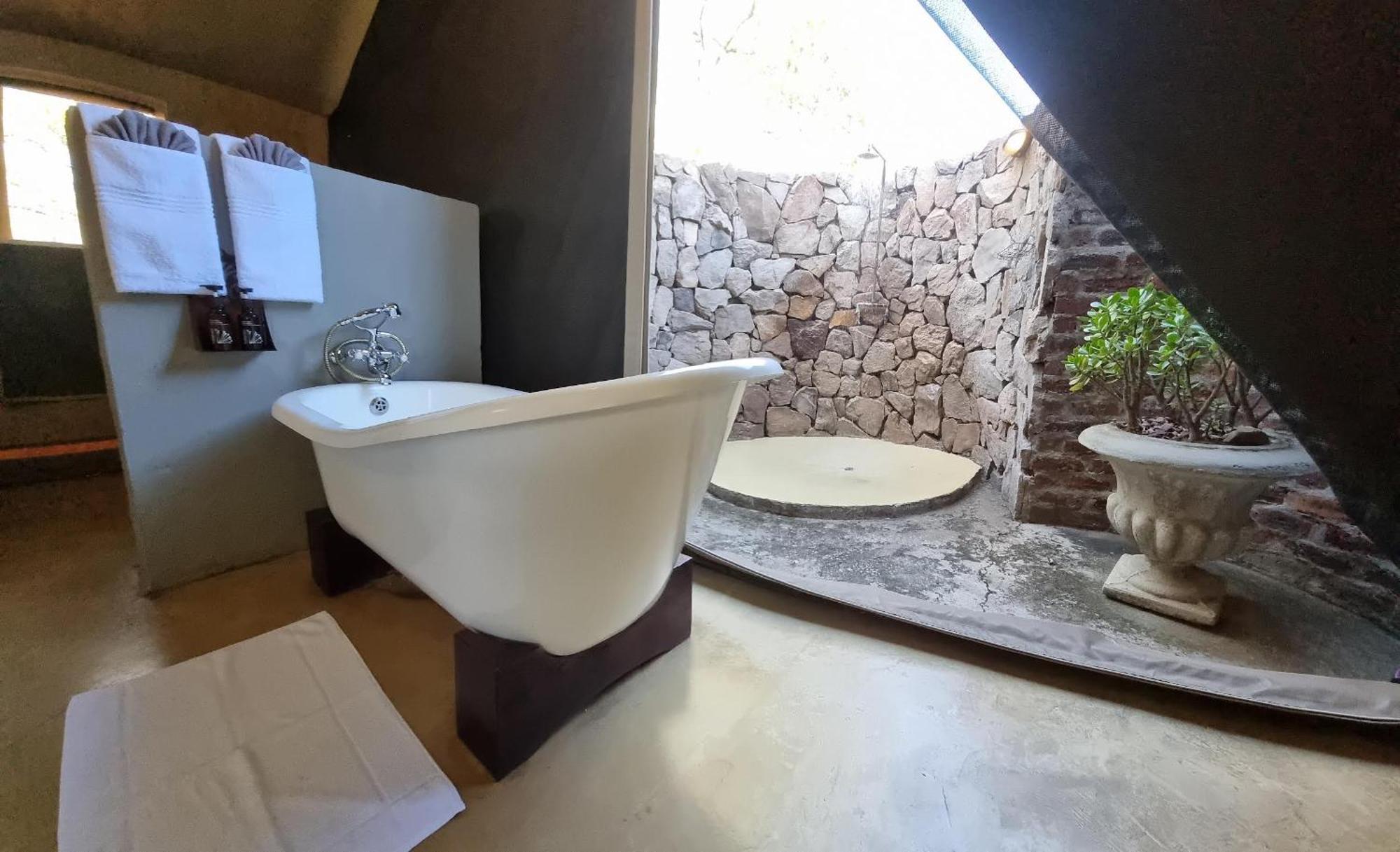 Bushwa Private Game Lodge 法尔瓦特 外观 照片